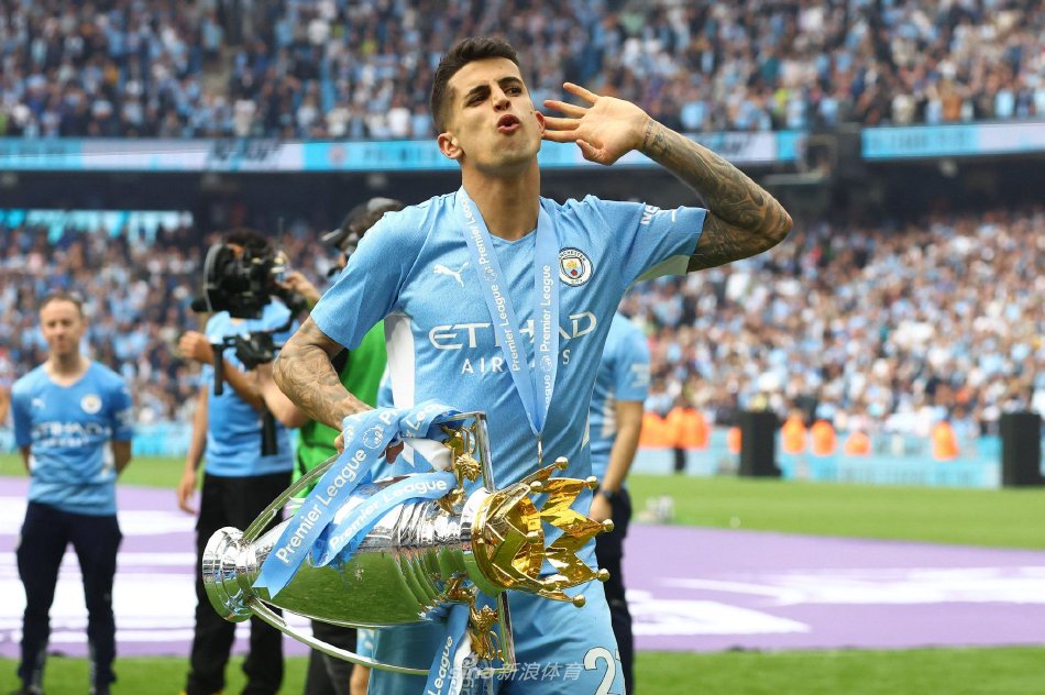 约球员在场 约球员在场